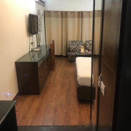 Hotel Amar Chandīgarh Eksteriør bilde